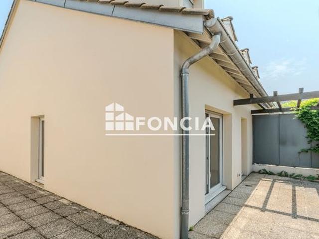 Bords de saone dans residence de standing grand t4 duplex terrasse