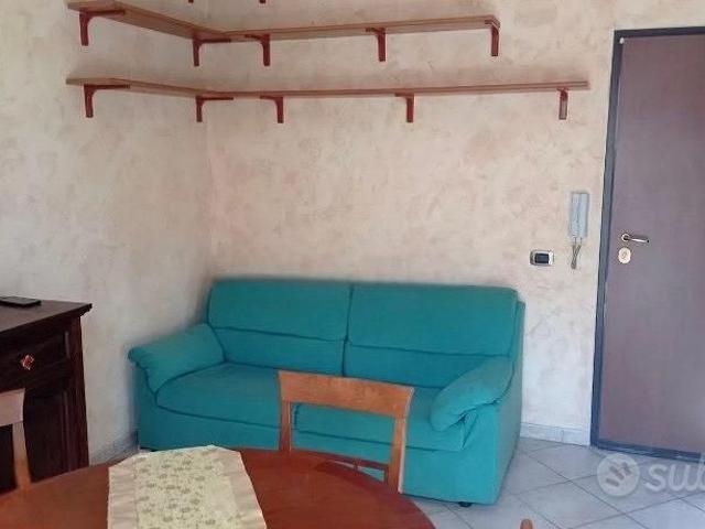 BORGHESIANA BILOCALE ARREDATO Con BALCONE