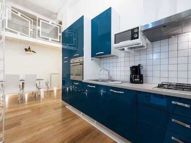 Borgo Tegolaio, Florence, Tuscany 50125