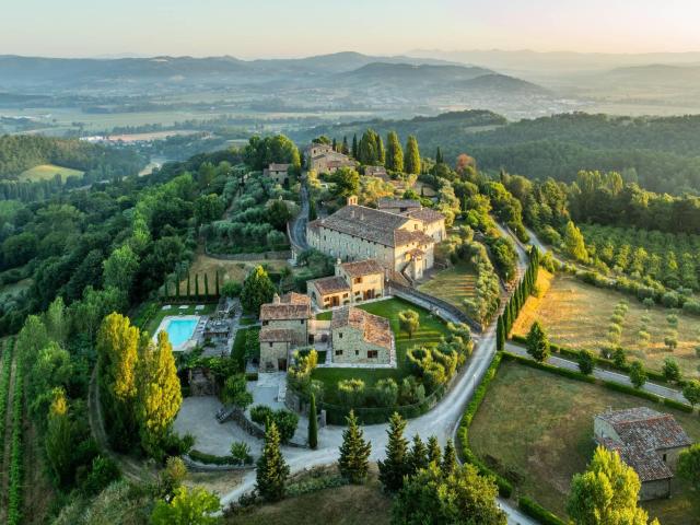 Borgo in vendita a Umbertide, Comunaglia 4500m² Umbertide