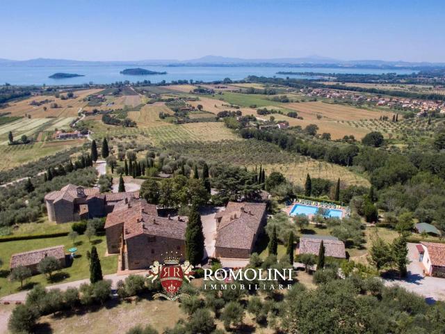 Borgo Ristrutturato, Boutique Hotel In Vendita Sul Lago Tras. 2273m² Tuoro sul Trasimeno