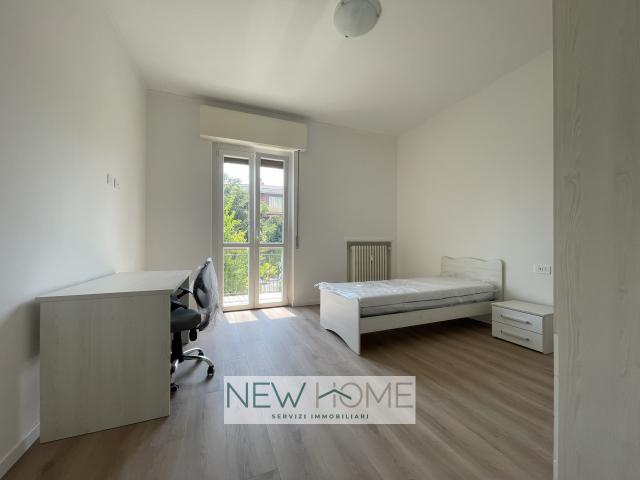 BORGO ROMA STANZA CON BALCONE PER STUDENTESSE