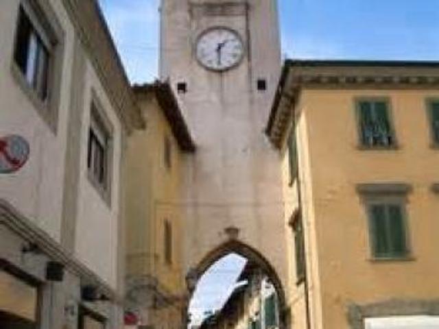 Borgo San Lorenzo Locale in affitto 2 p auto