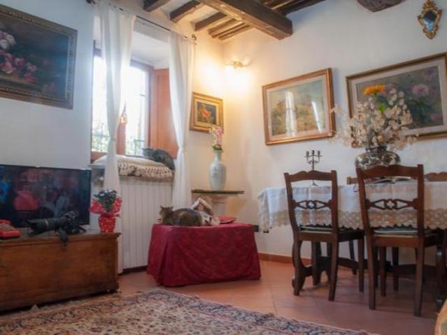 Borgo San Lorenzo vendesi terratetto 4 vani 100 Mq