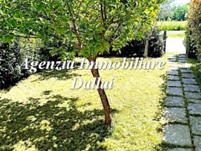 Borgo San Lorenzo pressi Terratetto con giardino