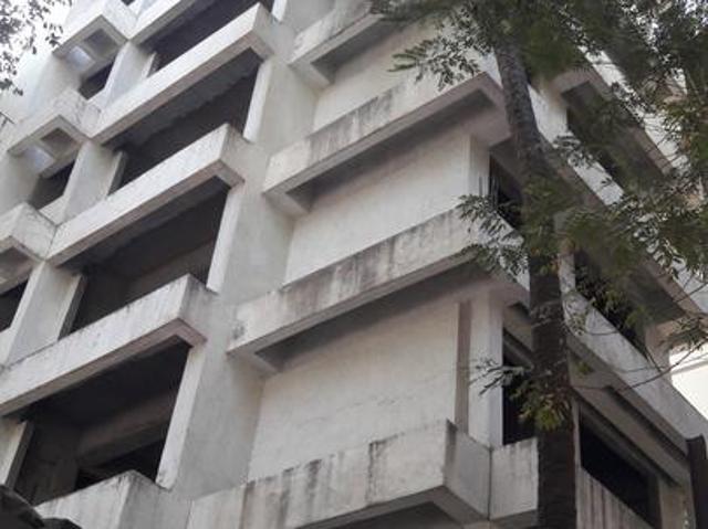 Borivali West 2 BHK Apartment For Sale Mumbai
