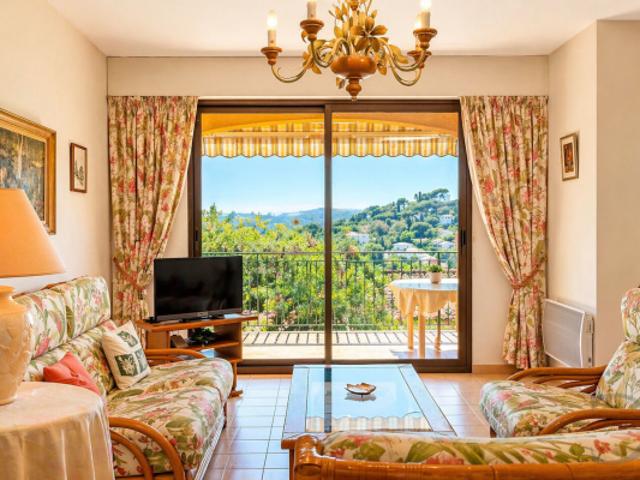 Bormes Appartement T3 avec garage et dépendance