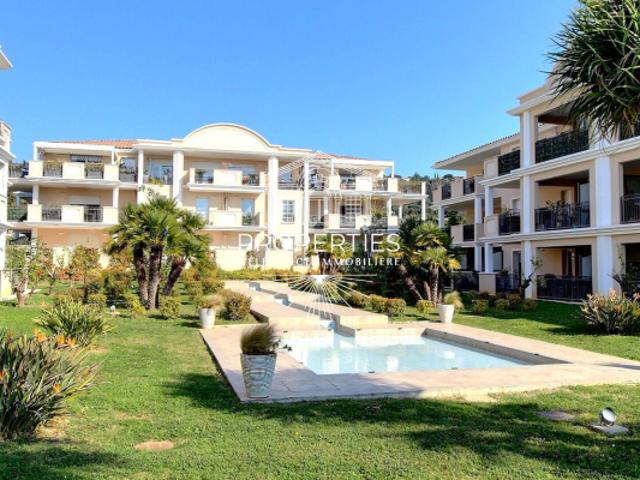 BORMES LE PIN SUPERBE T2 GRANDE TERRASSE PISCINE