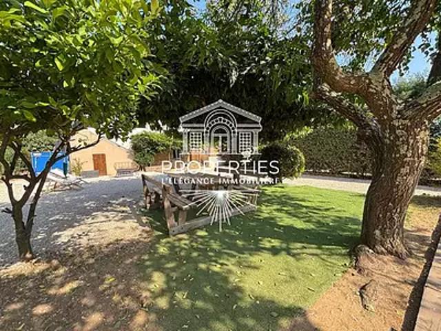 Bormes les Mimosas 83230 Achat / Vente maison 5 pièces t5 au dernier étage