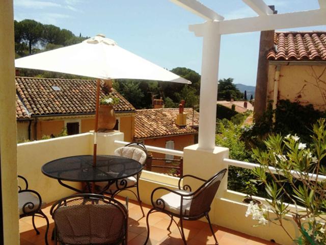 Bormes Les Mimosas appartement avec belle terrasse