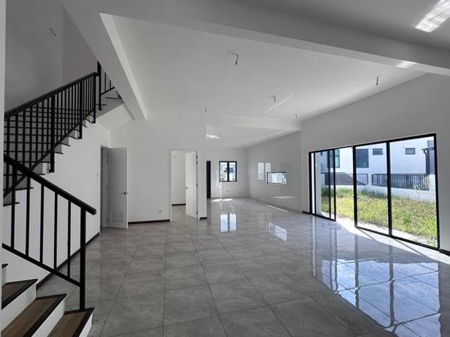Born To Win SIERRA BUKIT BANYAN Double Storey SEMI DETACHED House