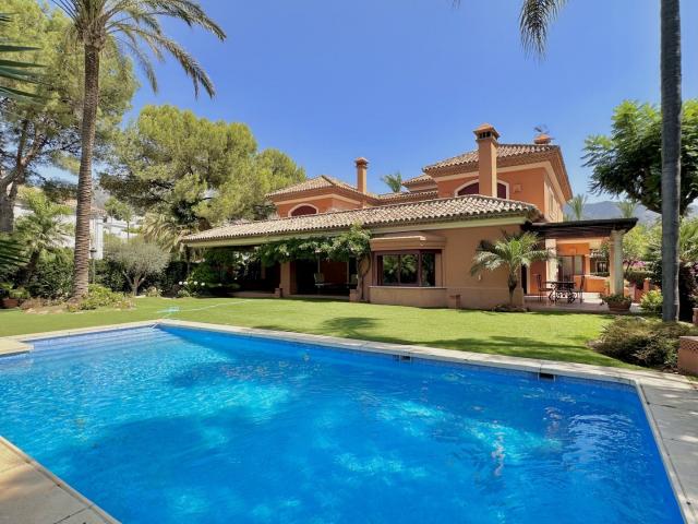 Bornares de Andalucía con Gran Potencial en Altos Reales M. 1149m² Marbella