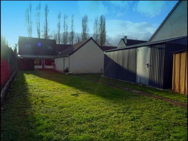 BORNEL MAISON FAMILIALE AVEC JARDIN ET TERRASSE