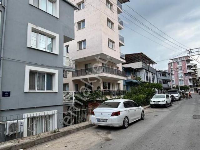 Bornova Merkez'de Fırsat Daire