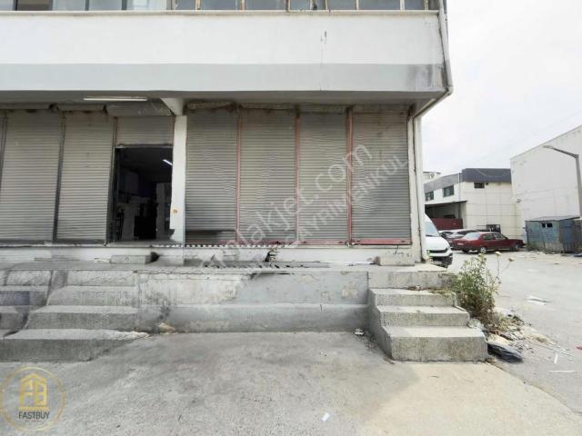 Bornova Ayakkabıcılar Sitesinde Satılık 300m2 Dükkan