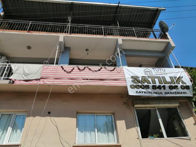 Bornova Altındağ Kandere Çocuk Parkı Yanında Acil Satılık Bina