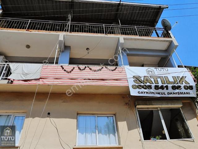 Bornova Altındağ Kandere Çocuk Parkı Yanında Acil Satılık Bina