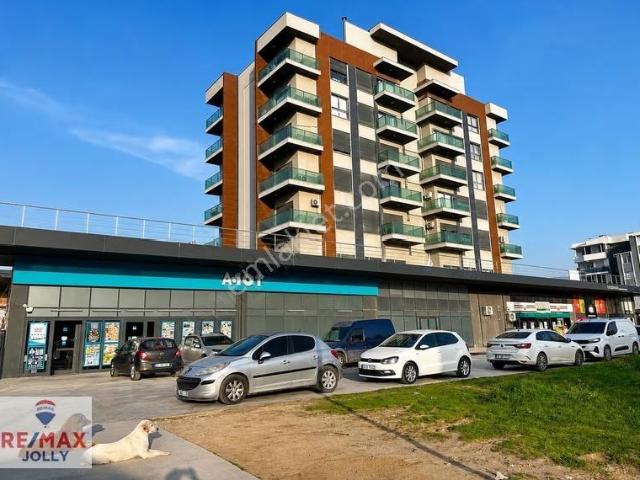 Bornova Doğanlarda Satılık Yatırımlık Köşe 1+1 Daire