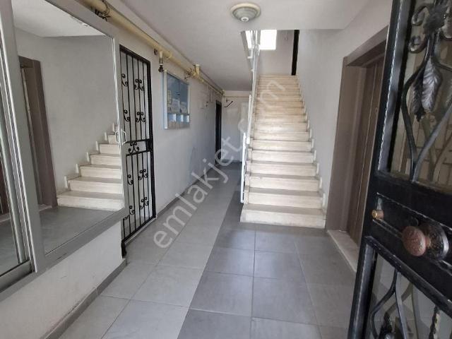 Bornova Evka4 Merkezde Kiralık Ful Eşyalı Daire