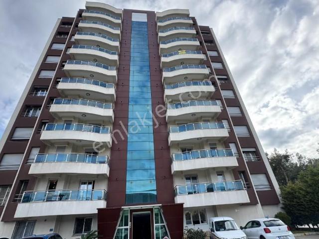 Bornova Evka 3 Te Havuzlu Site İçerisinde 4+1 Kiralık Daire