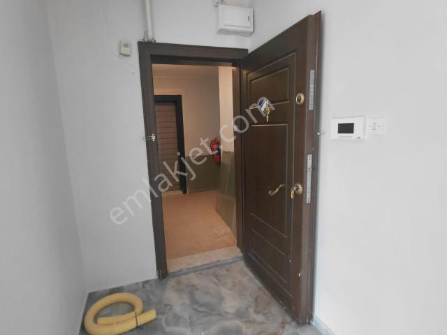 Bornova Evka 4 Full Yapılı Güney Cephe Doğalgazlı 3+1 Kiralık Daire