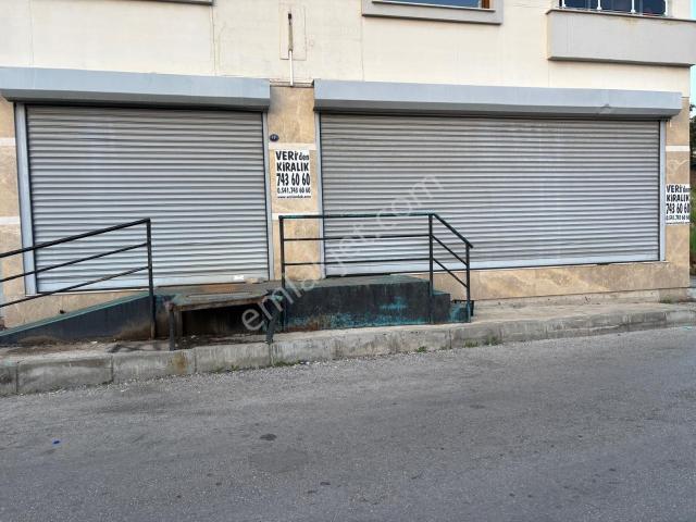 Bornova Ergene Mahallesinde Geniş Cepheli 400 M2 Kiralık Dükkan