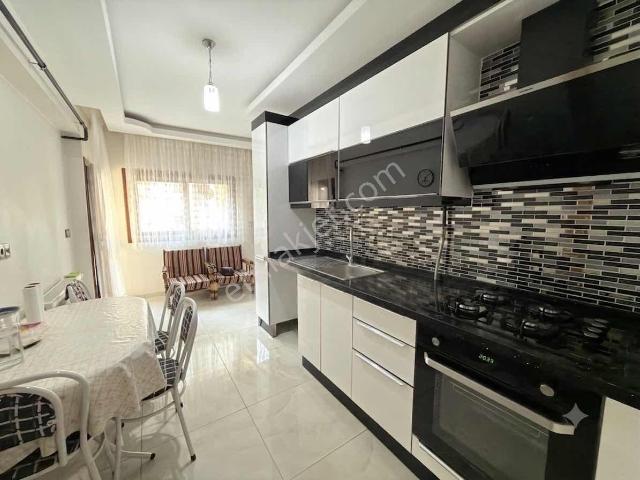 Bornova Erzene'de 2+1 Kapalı Mutfaklı 2 Banyolu Satılık Daire
