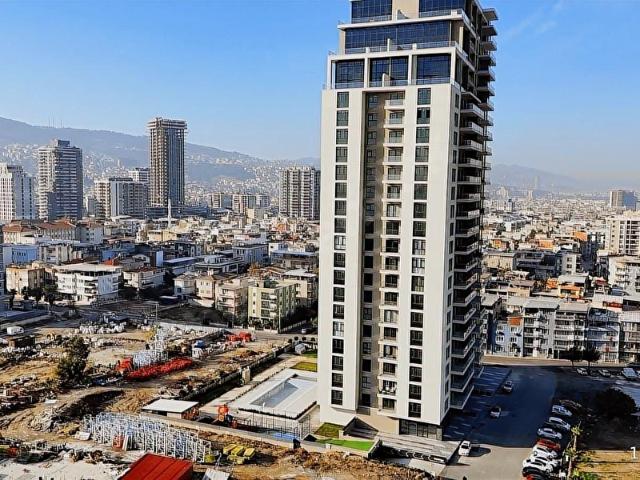 BORNOVA İKON LİVE 1+1 65 m2 BALKONLU KİRACISIZ SATILIK DAİRE