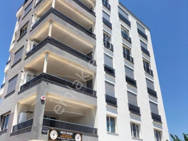 Bornova İnönü De 3+1 Kiralık Lüks Daire