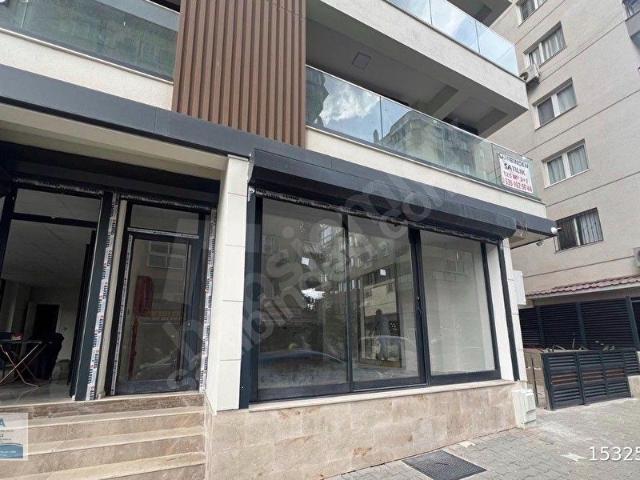 Bornova Küçükpark Zafer Caddesi Üzerinde Yeni Binada Kiralık Dükkan