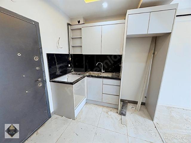 Bornova Kızılay Mahallesinde Site İçi 1+1 Lüks Arakat Asansörlü