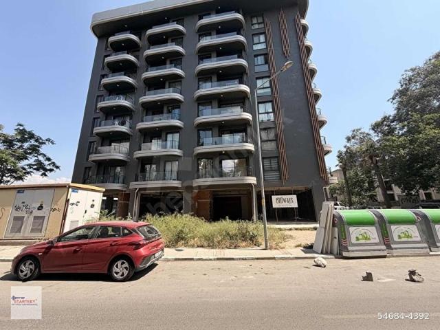 Bornova Kazım Dirik Mahallesi 60m Satılık Dükkan