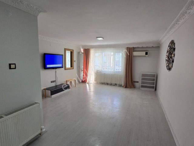 Bornova – Kazım Dirik Mahallesi – Küçük Park’ta Kiralık 3+1 Daire