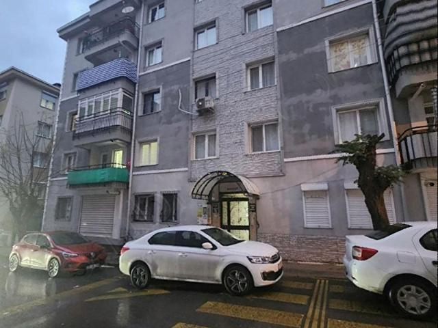 Bornova Pınarbaşı Kemalpaşa Mah. Satılık 2+1 Daire