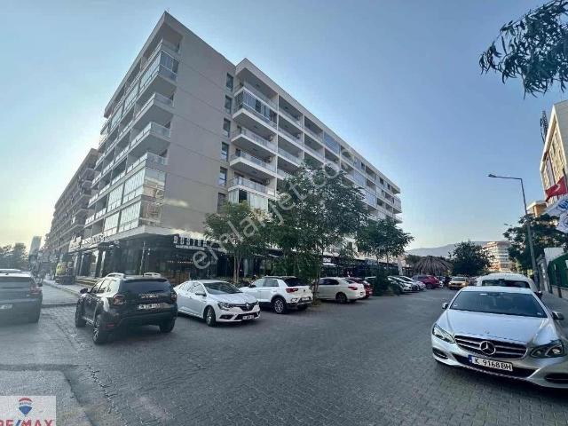 Bornova Trademark Studio'da Kiralık 1+1 Daire