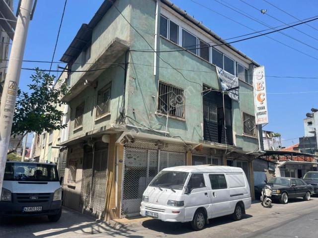 Bornova Yavuz Selim Cad. Üzeri Satılık 3 Katlı İş Yeri 309 M²