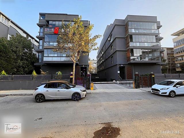 BORNOVA YEŞİLOVA MAH. YENİ BİNA'DA 3+1 SATILIK DAİRE