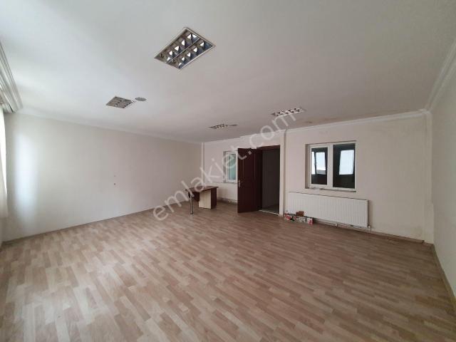 Bornova 4+1 Kiralık Daire