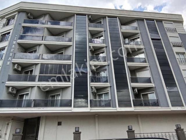 Bornova'da Merkezi Konumda Kiralık 1+1 Daire