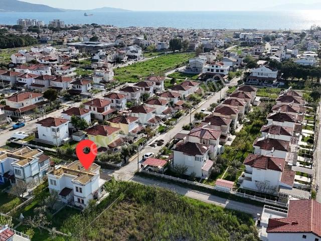 Borsem'den Dikili Cumhuriyet Mah. Denize 600 M. Satılık Villa