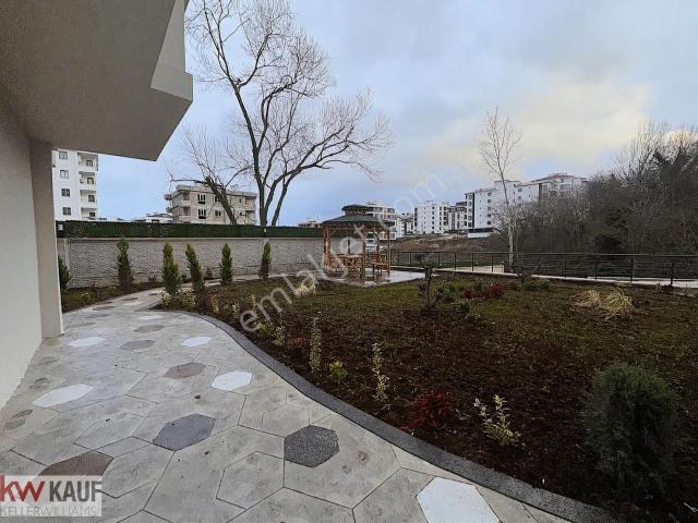 Bostancı Blv. Üzerinde Çift Balkonlu Yerden Isıtmalı 2+0 Daire
