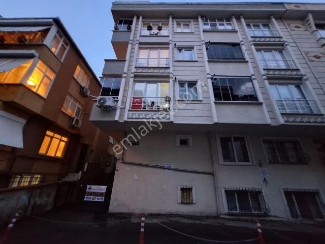 Bostancı Yakını Genç Binada Krediye Uygun 2+1 Satılık Ara Kat