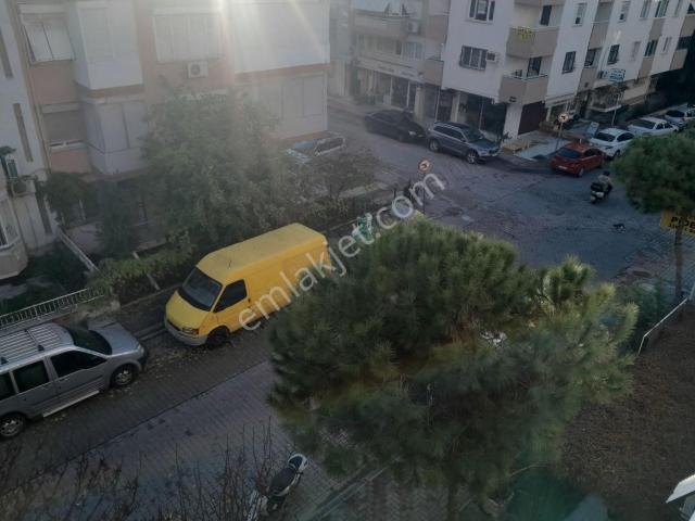 Bostanlı Merkezde Sahile Yakın Köşe