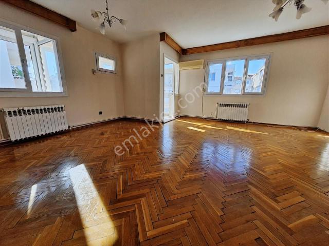 Bostanlı Da Doğalgazlı 3+1 Köşe Otoparklı Kiralık Daire Mkd Den
