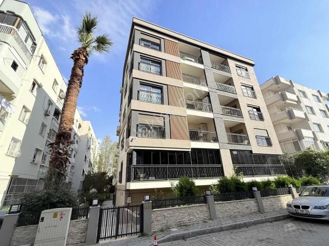 Bostanlı'da Yeni Binada Kiralık 3+1 Daire