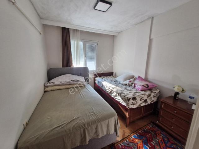 Bostanlı Hüseyin Yurttaşta 3+1 Doğalgazlı Satılık Daire Mkdemlak