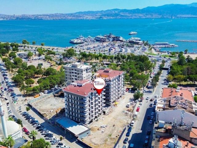 Bostanlı Sahilde Fırsat Yatırım Deniz Manzaralı 1+1 Sıfır Daire