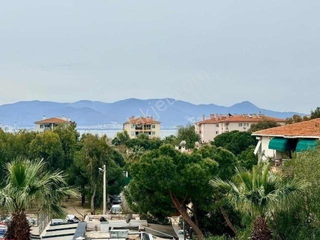 Bostanlı Tramvay Sokağında 3+1 Satılık Daıre
