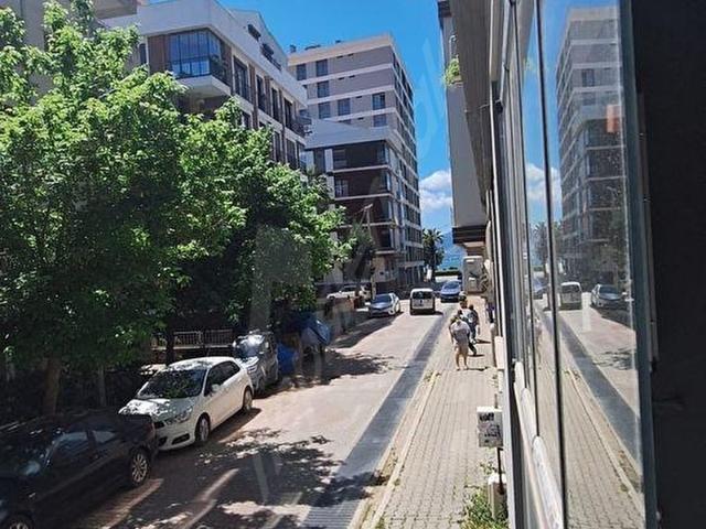 BOSTANLI YILLAR SOKAK GİRİŞİNDE 3+1 SIFIR OTOPARKLI ASANSÖRLÜ