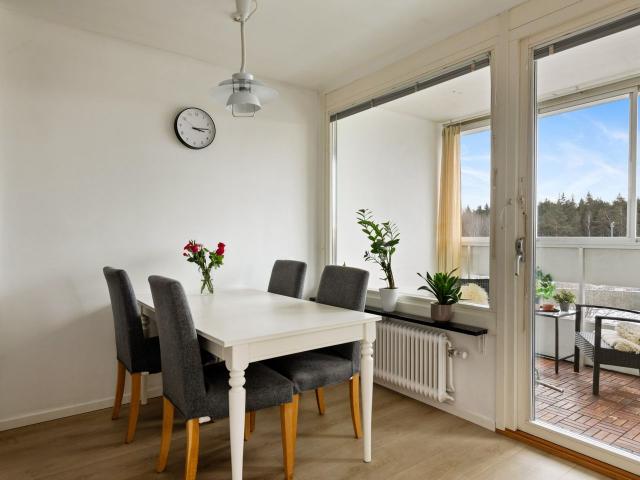 Bostadsrätt till salu i Täby Meteorvägen 16, 3tr | Länsförsäkringar Fastighetsförmedling